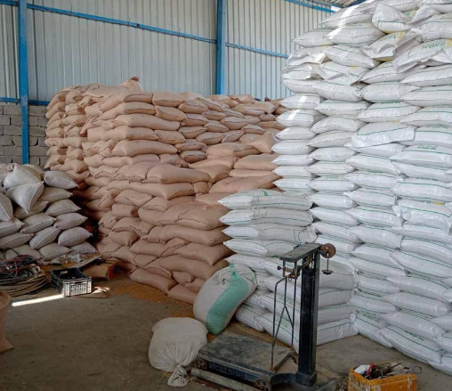 تجهيز مواد النازحين لصالح وزارة الهجرة والمهجرين